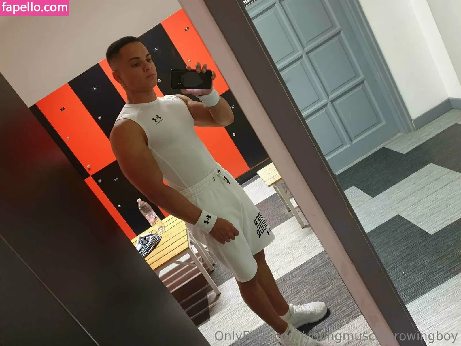 youngmusclegrowingboy Onlyfans Photo Gallery 