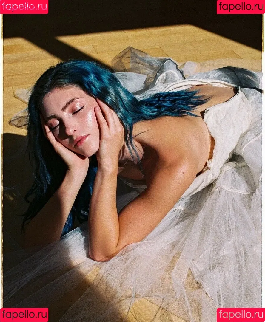 Willow Shields Onlyfans Photo Gallery 