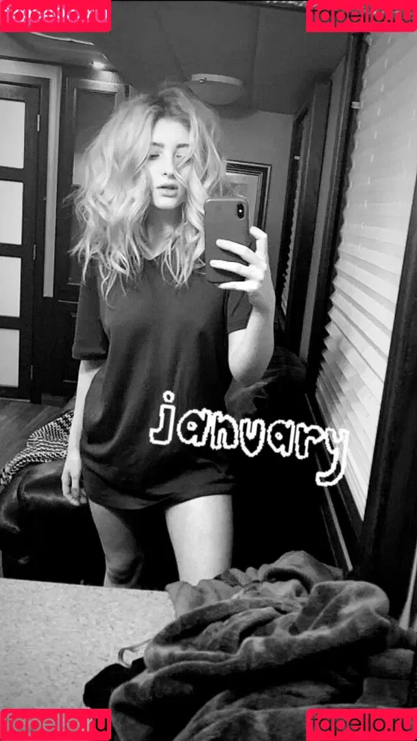 Willow Shields Onlyfans Photo Gallery 