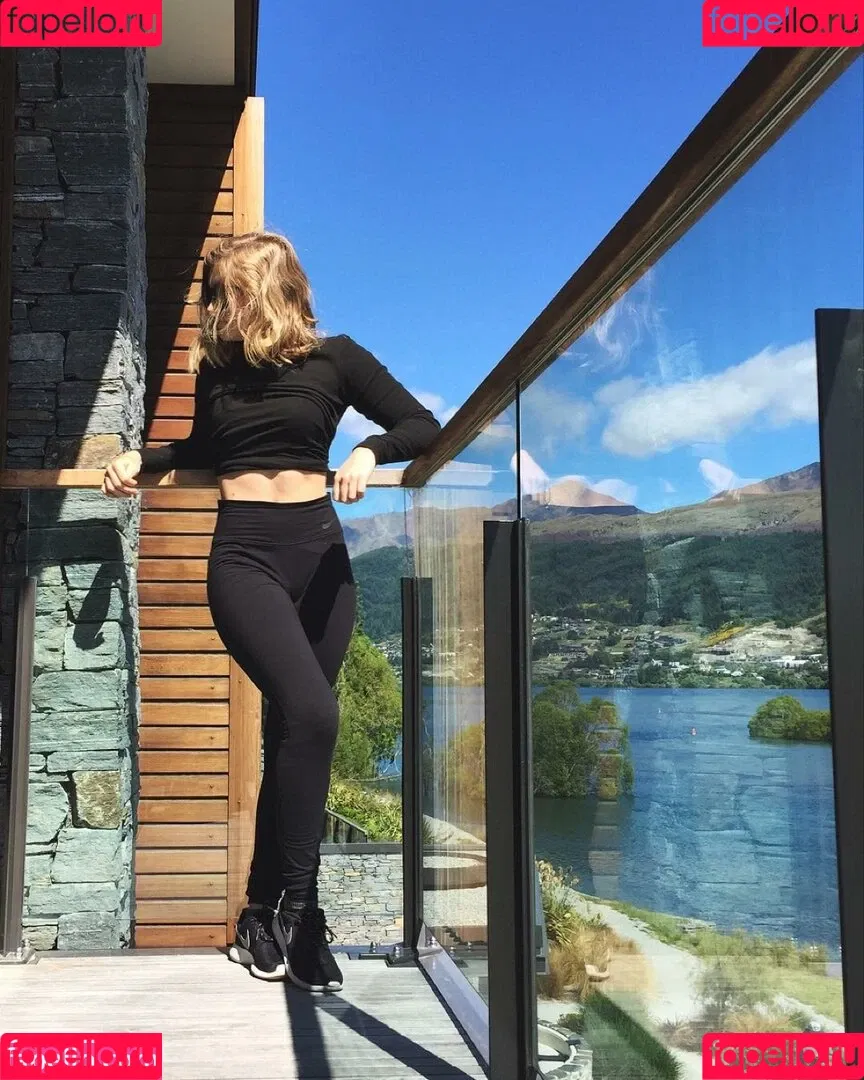 Willow Shields Onlyfans Photo Gallery 