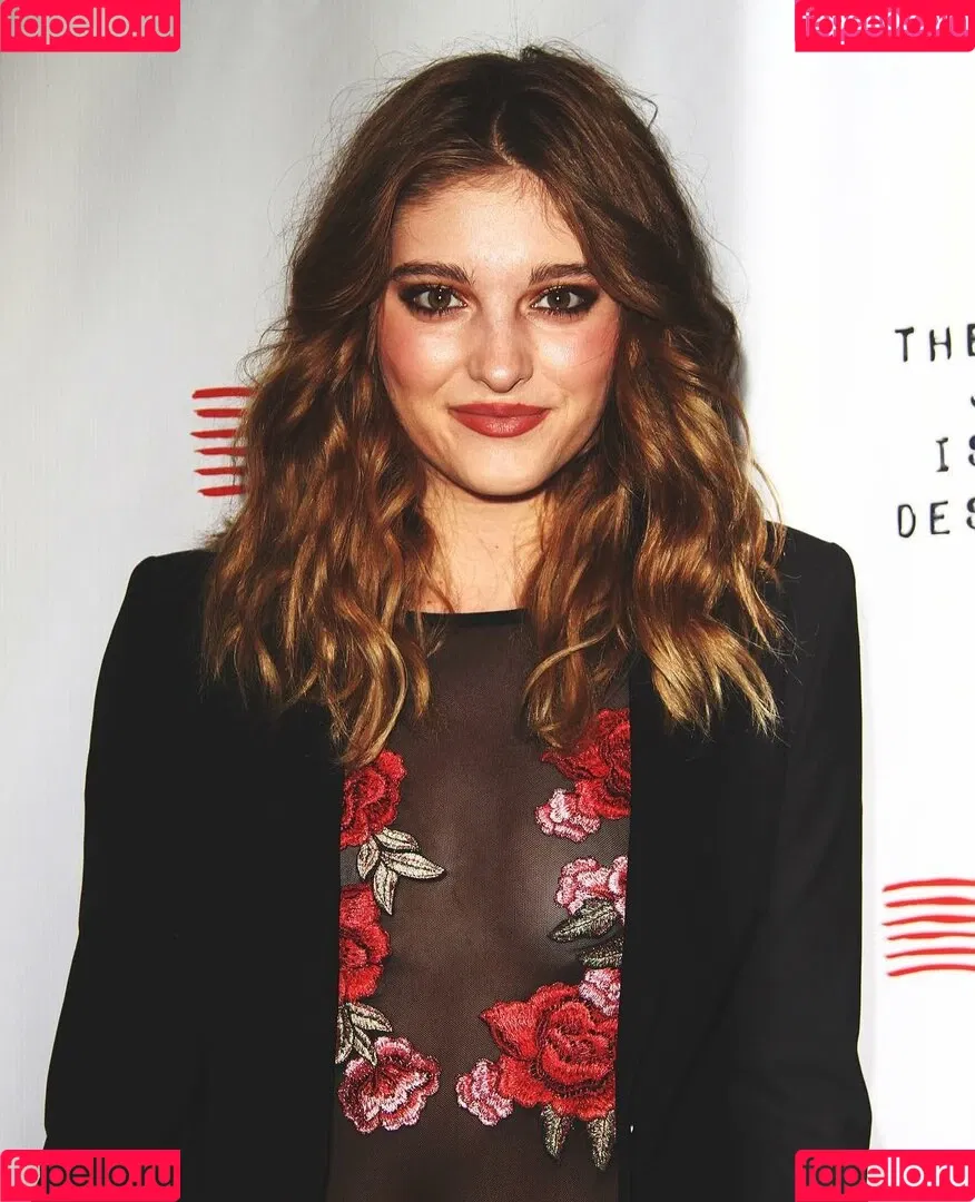 Willow Shields Onlyfans Photo Gallery 