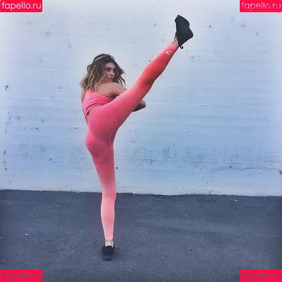 Willow Shields Onlyfans Photo Gallery 