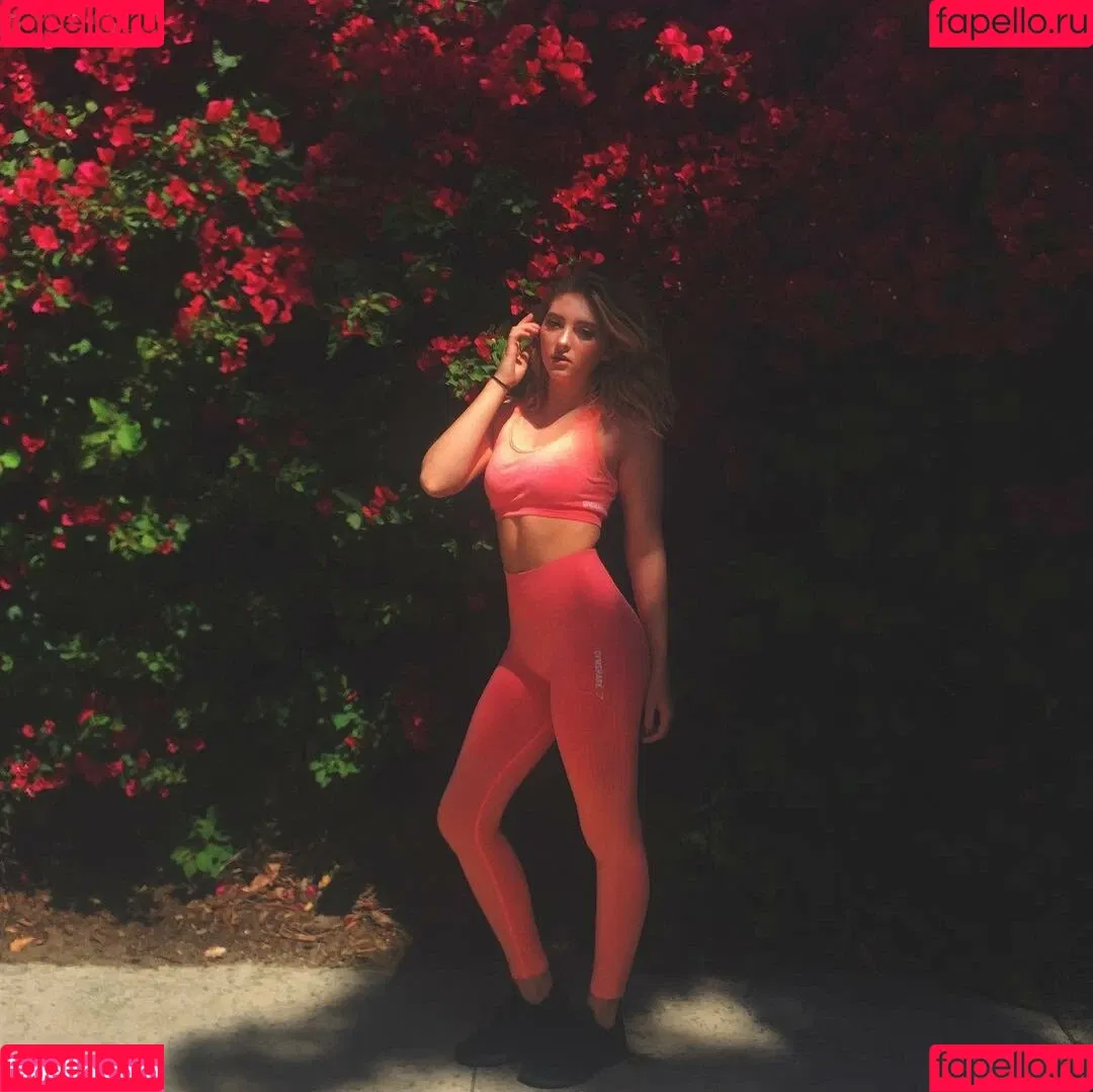 Willow Shields Onlyfans Photo Gallery 