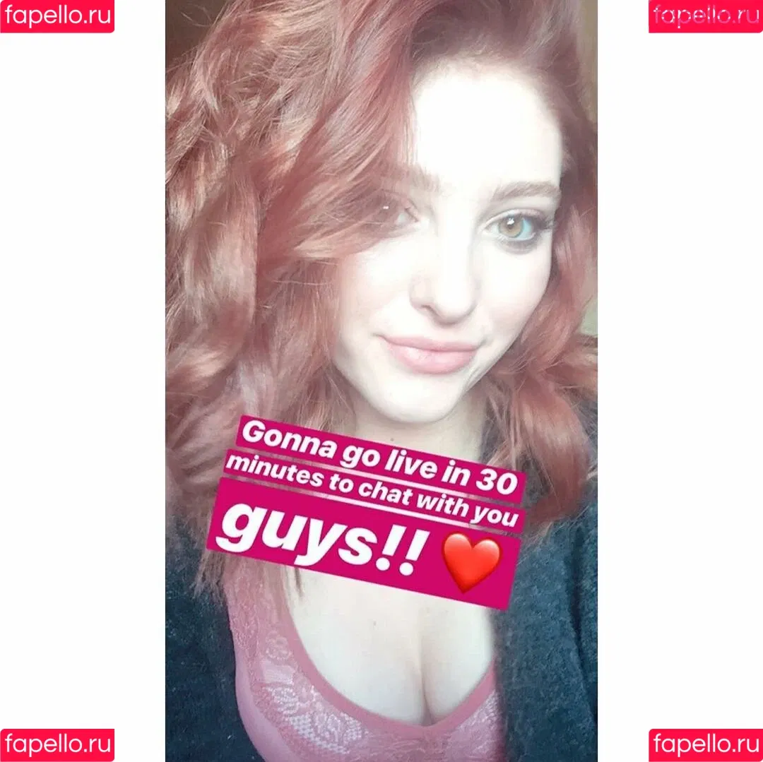 Willow Shields Onlyfans Photo Gallery 