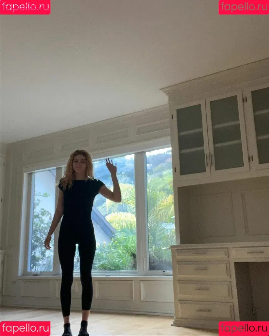Willow Shields Onlyfans Photo Gallery 