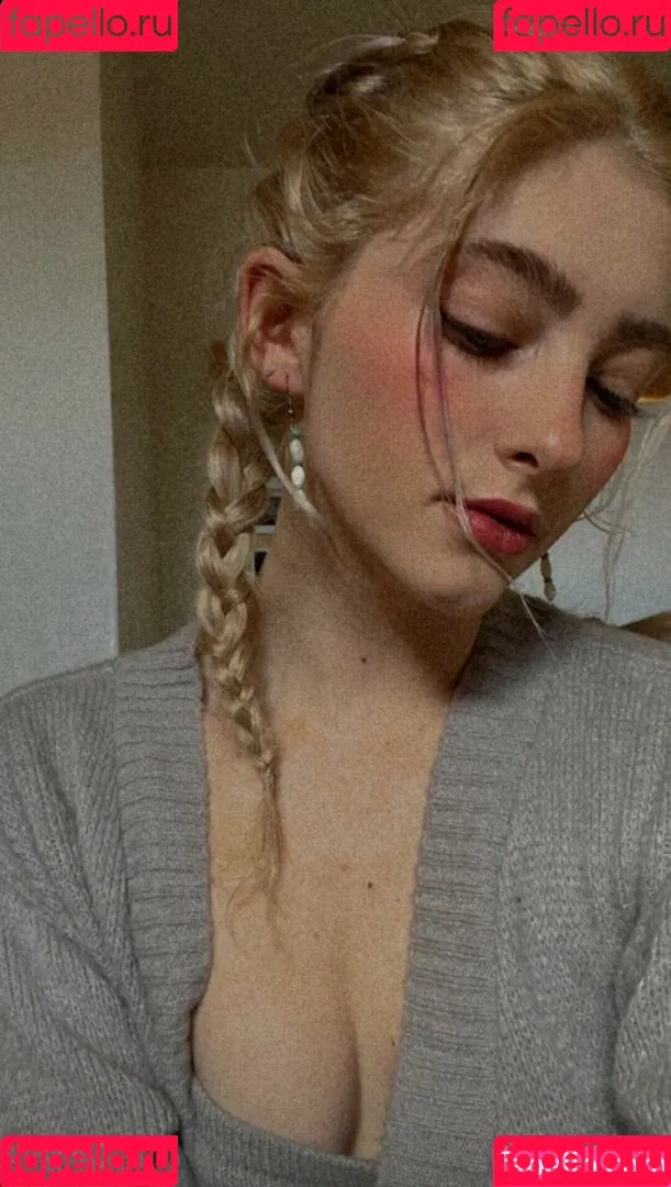 Willow Shields Onlyfans Photo Gallery 