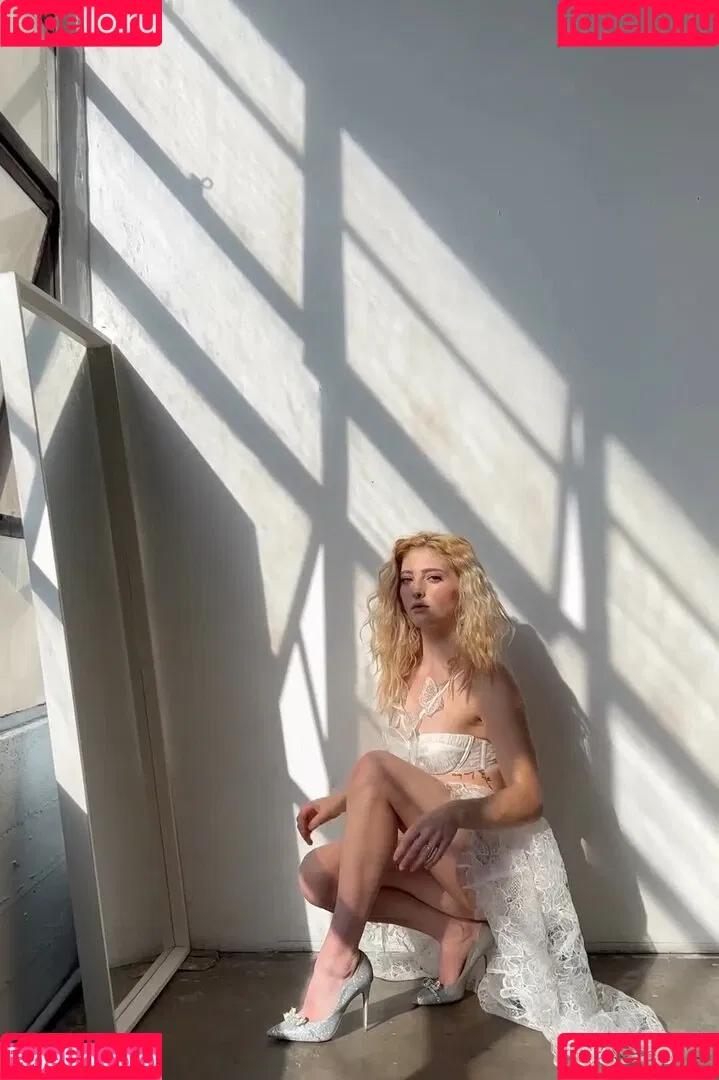 Willow Shields Onlyfans Photo Gallery 
