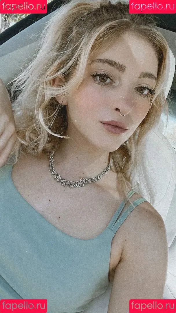 Willow Shields Onlyfans Photo Gallery 