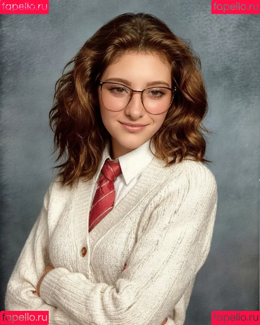 Willow Shields Onlyfans Photo Gallery 