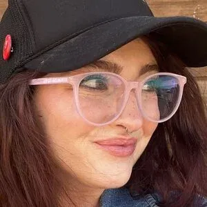 Willow Shields Onlyfans Photo Gallery 