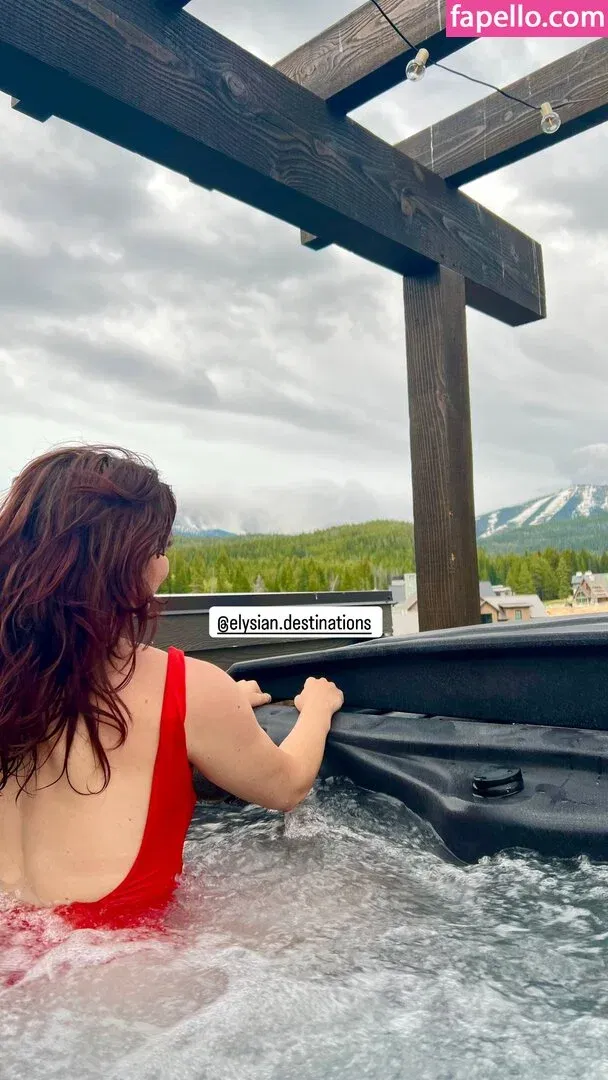 Willow Shields Onlyfans Photo Gallery 