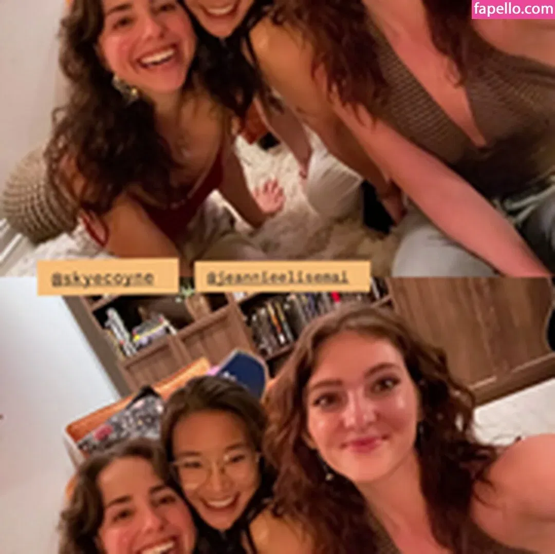 Willow Shields Onlyfans Photo Gallery 