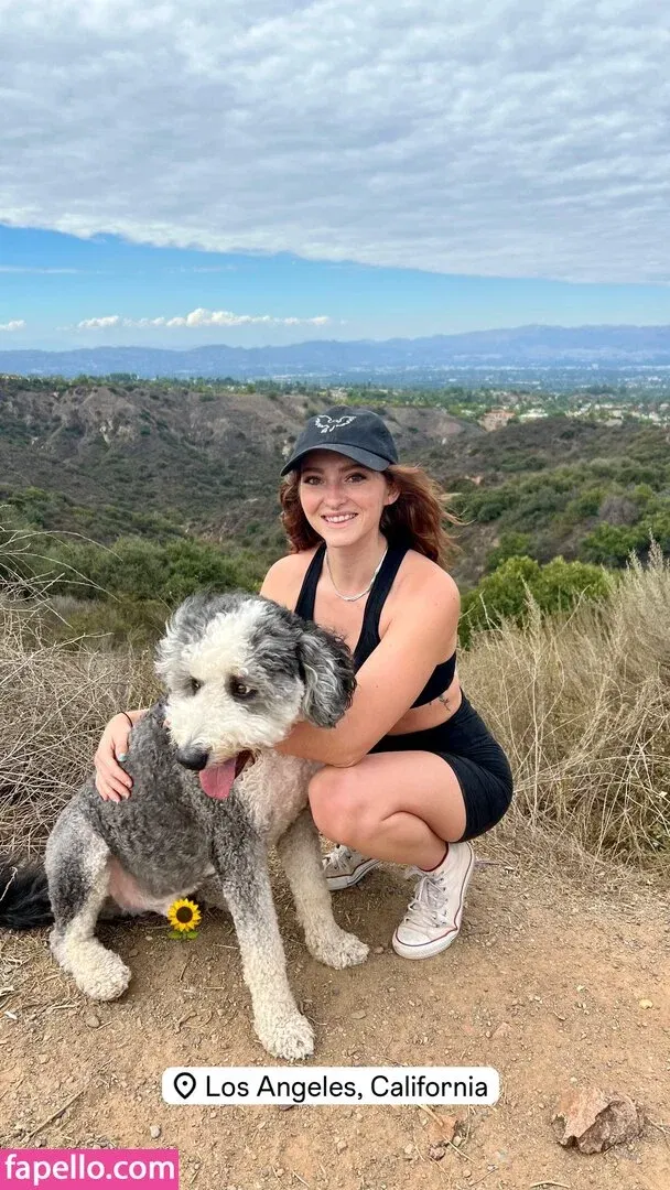 Willow Shields Onlyfans Photo Gallery 