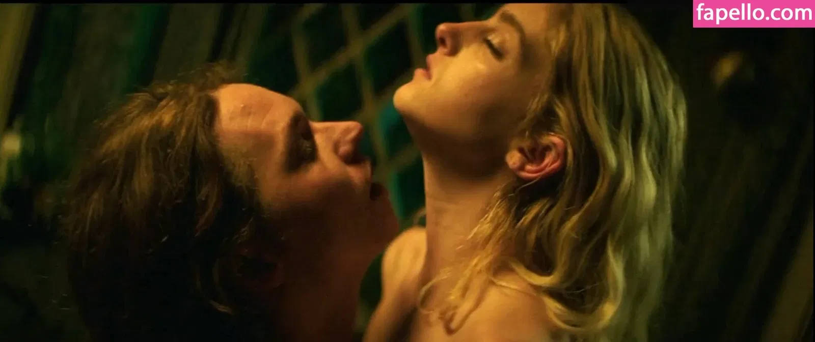 Willow Shields Onlyfans Photo Gallery 