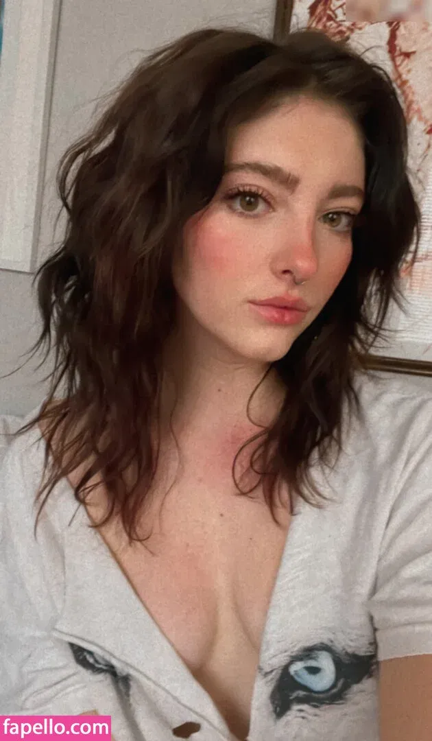 Willow Shields Onlyfans Photo Gallery 