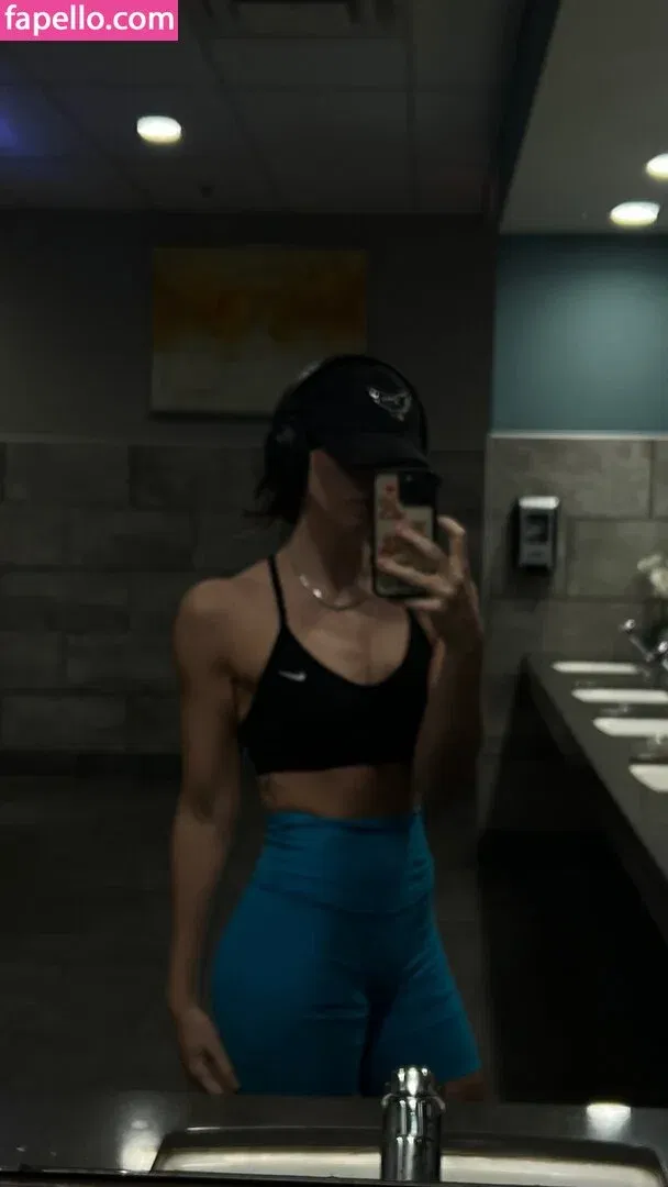 Willow Shields Onlyfans Photo Gallery 