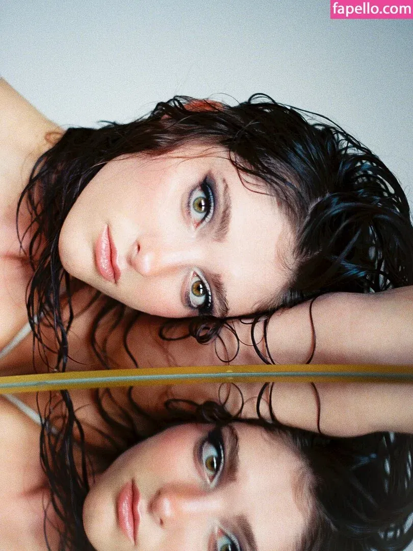 Willow Shields Onlyfans Photo Gallery 