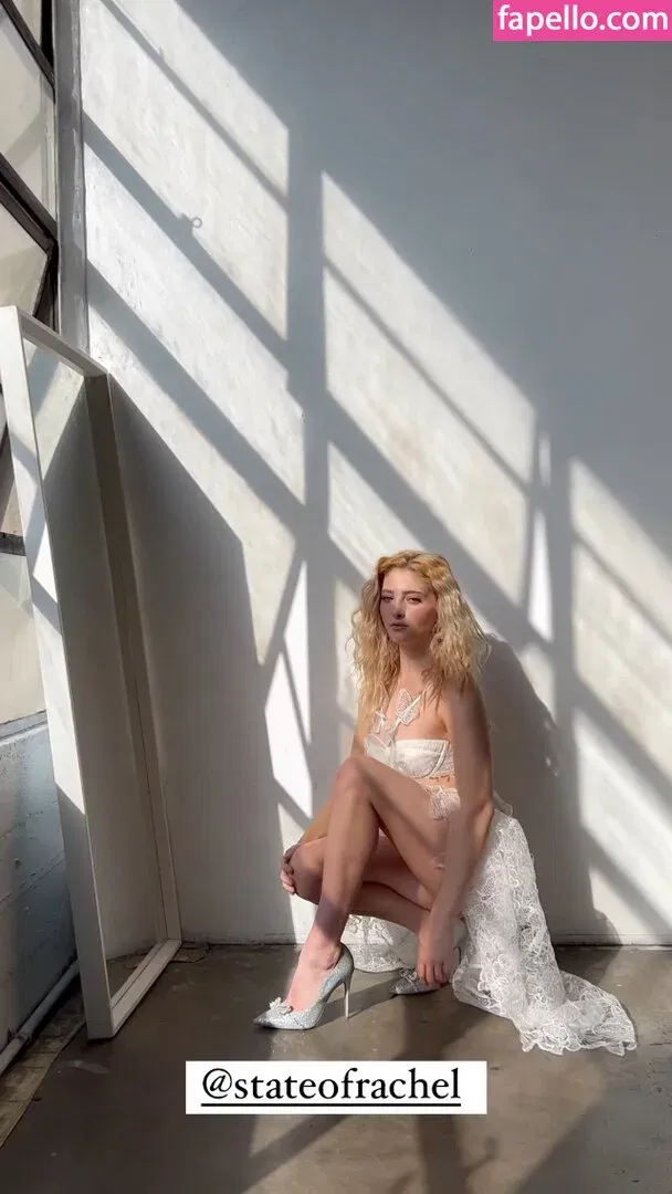 Willow Shields Onlyfans Photo Gallery 