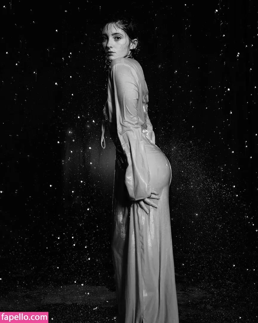 Willow Shields Onlyfans Photo Gallery 