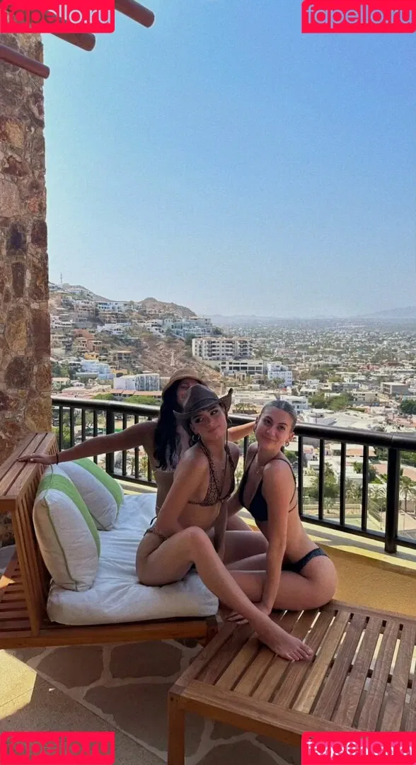 Dixie D'Amelio Onlyfans Photo Gallery 