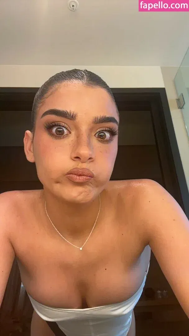 Dixie D'Amelio Onlyfans Photo Gallery 