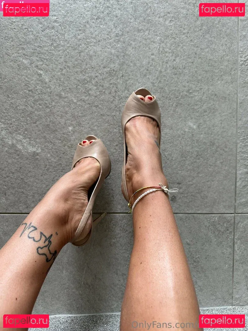 emmeback Onlyfans Photo Gallery 