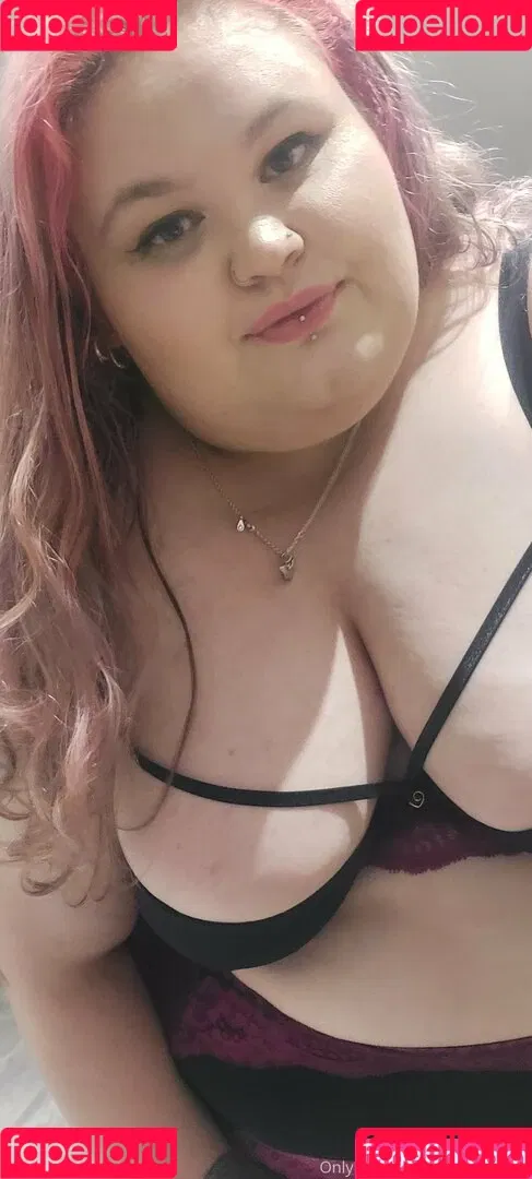 unicornred99 Onlyfans Photo Gallery 