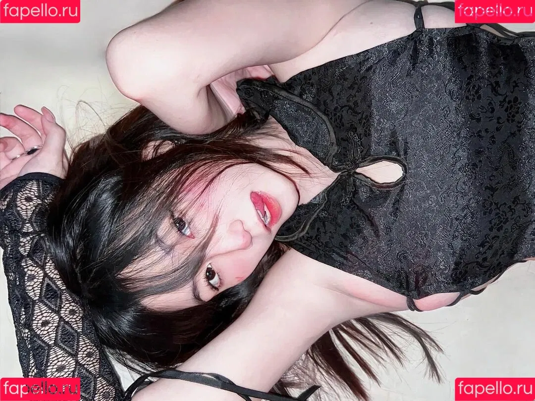 f_manatsanan Onlyfans Photo Gallery 