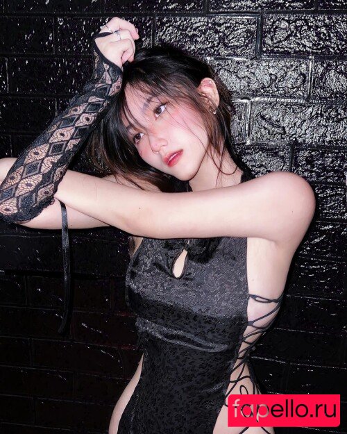 f_manatsanan Onlyfans Photo Gallery 