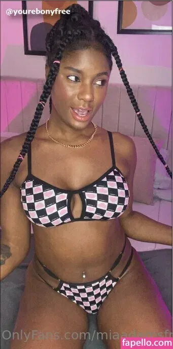 miaadamsfree Onlyfans Photo Gallery 