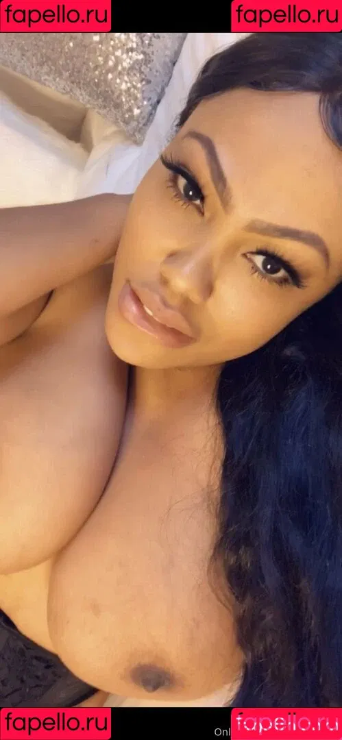 LaceyDuvalle Onlyfans Photo Gallery 