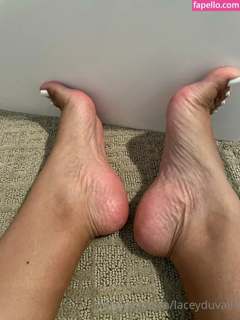 LaceyDuvalle Onlyfans Photo Gallery 