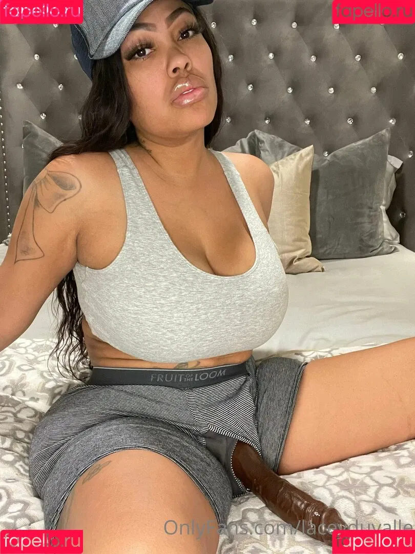 LaceyDuvalle Onlyfans Photo Gallery 