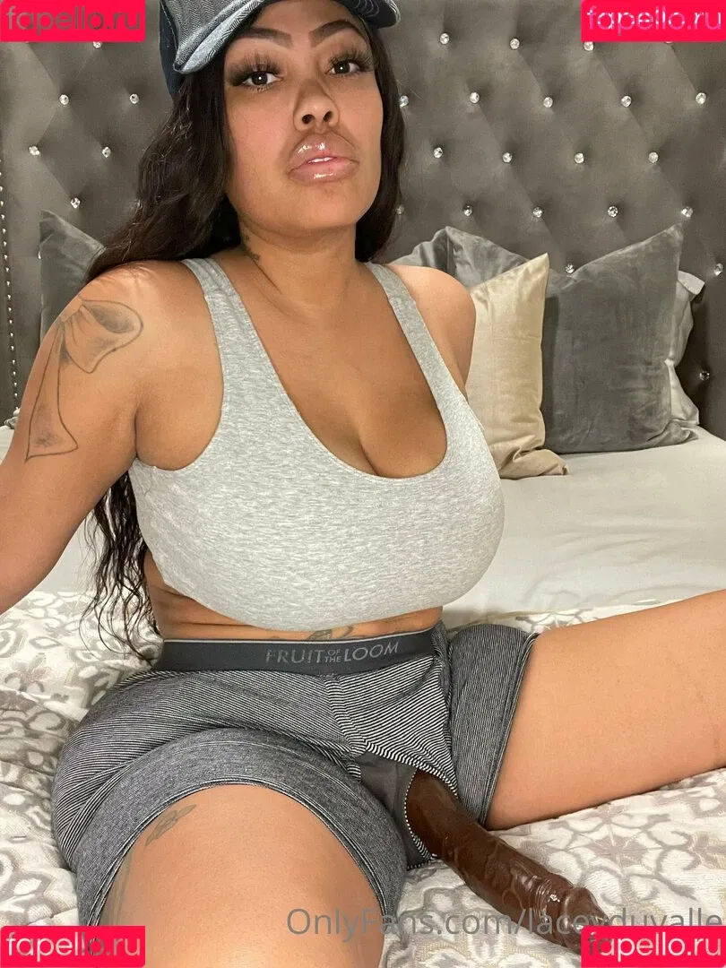 LaceyDuvalle Onlyfans Photo Gallery 