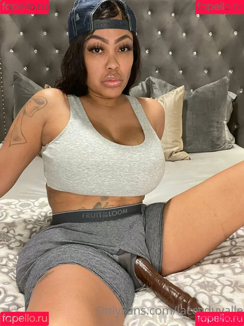 LaceyDuvalle Onlyfans Photo Gallery 