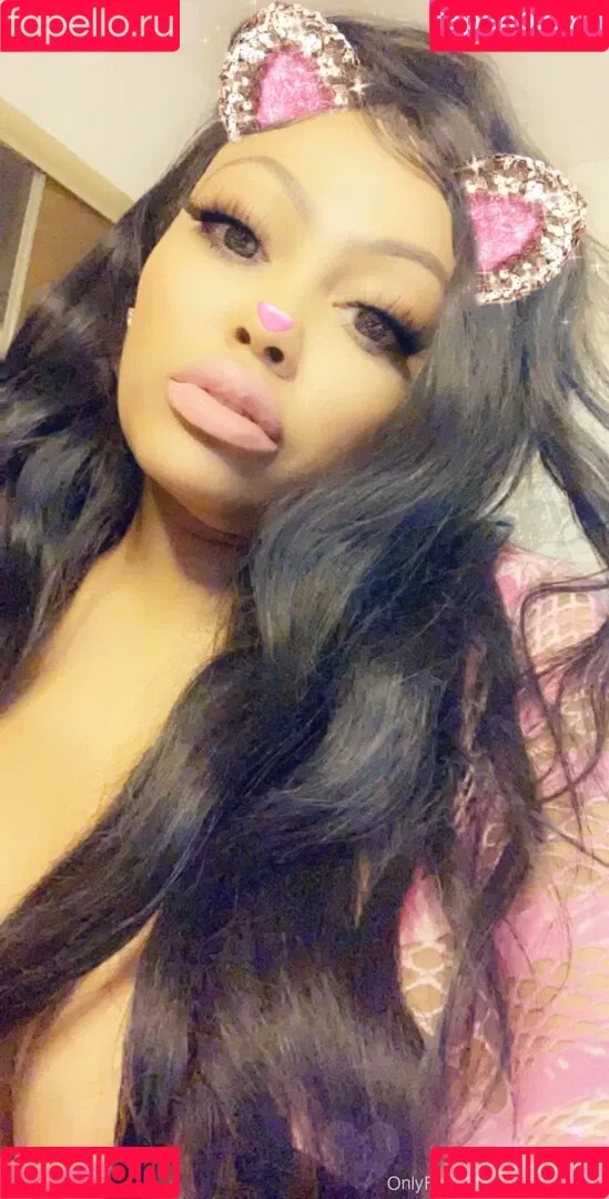 LaceyDuvalle Onlyfans Photo Gallery 