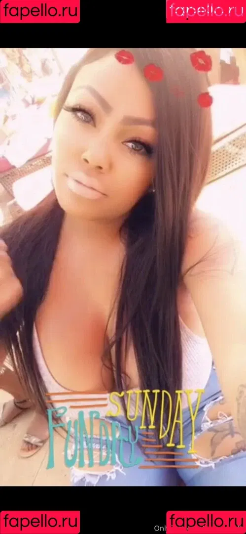 LaceyDuvalle Onlyfans Photo Gallery 