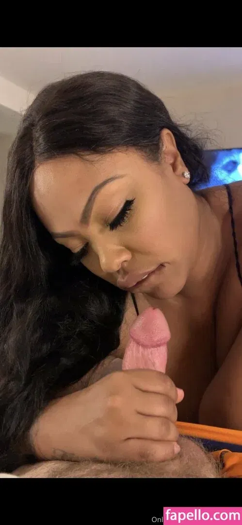 LaceyDuvalle Onlyfans Photo Gallery 