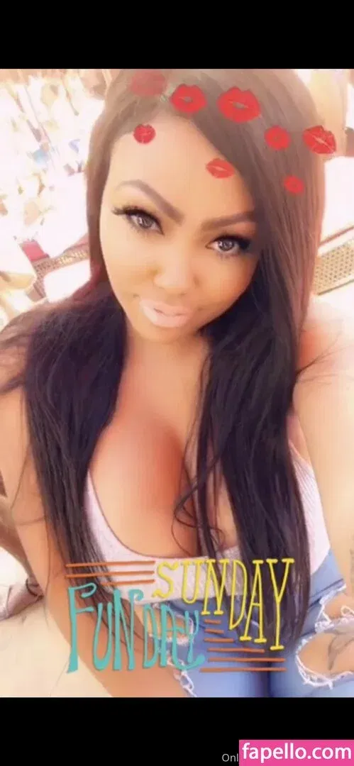 LaceyDuvalle Onlyfans Photo Gallery 