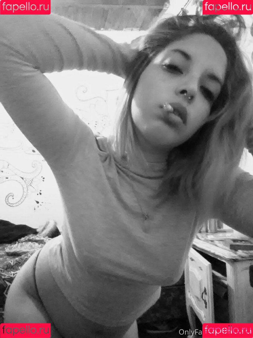 vixeen Onlyfans Photo Gallery 