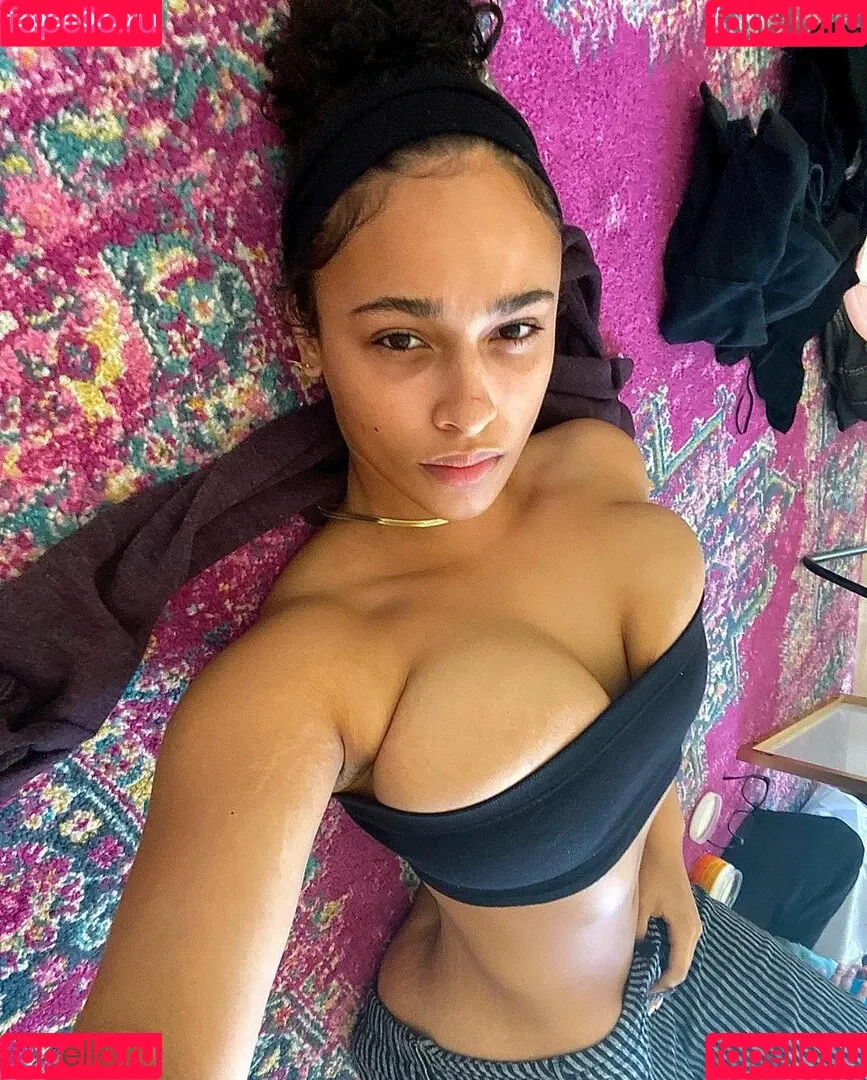 Sarina Onlyfans Photo Gallery 