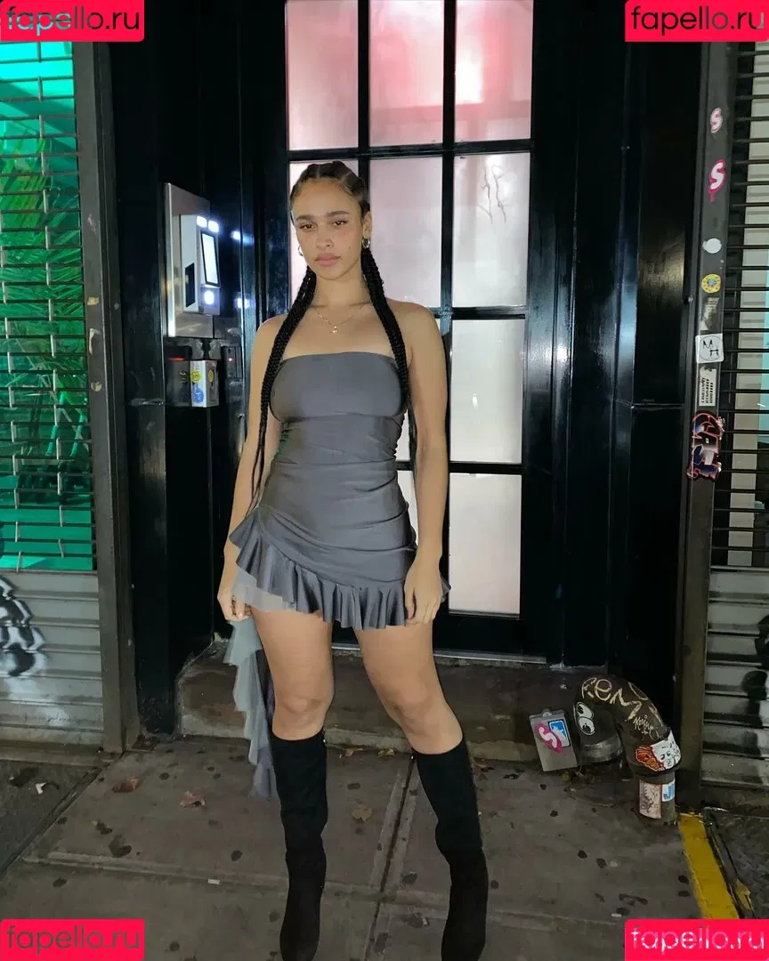 Sarina Onlyfans Photo Gallery 