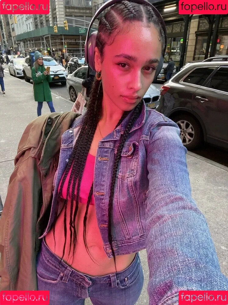 Sarina Onlyfans Photo Gallery 