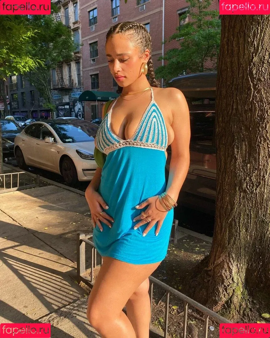 Sarina Onlyfans Photo Gallery 