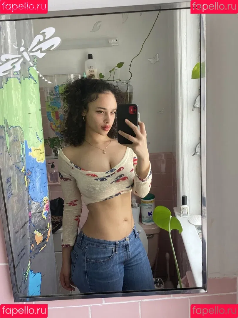 Sarina Onlyfans Photo Gallery 