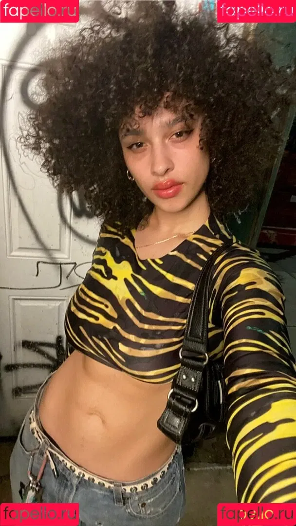 Sarina Onlyfans Photo Gallery 