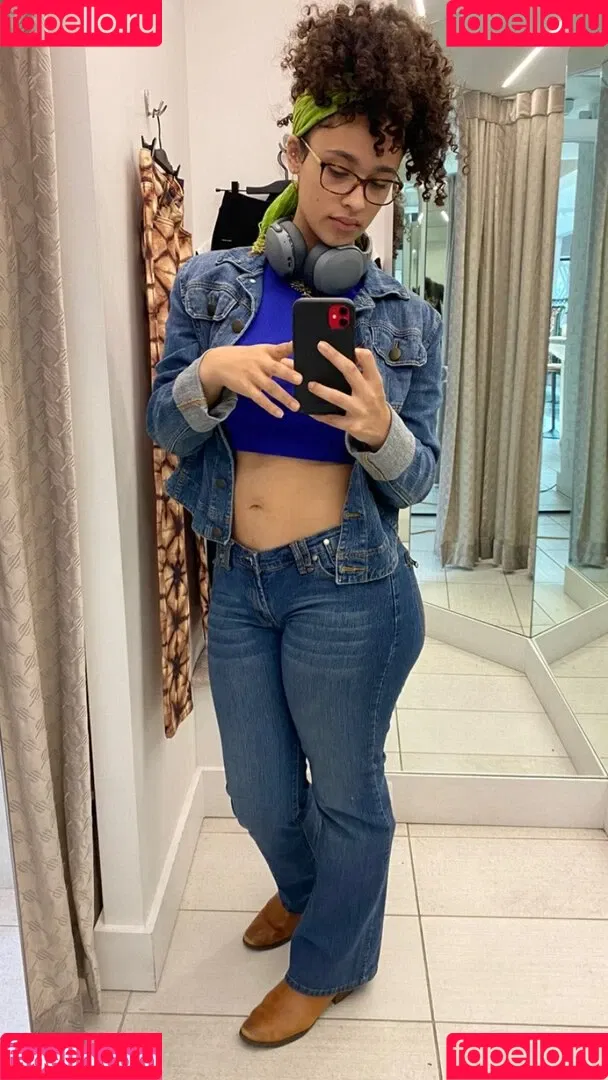 Sarina Onlyfans Photo Gallery 
