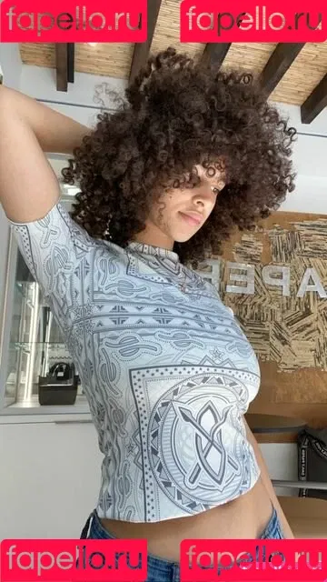 Sarina Onlyfans Photo Gallery 