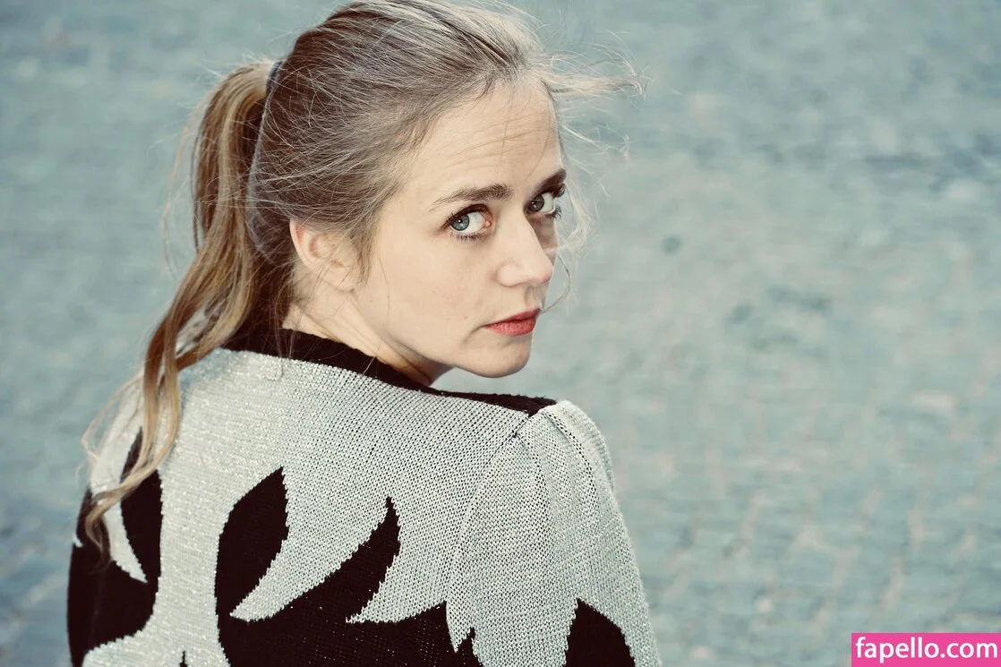 Sarina Onlyfans Photo Gallery 