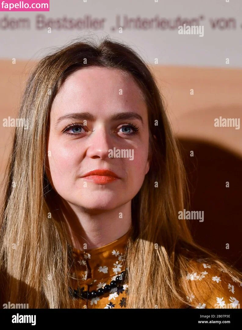 Sarina Onlyfans Photo Gallery 